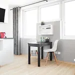 Kandela Studio *